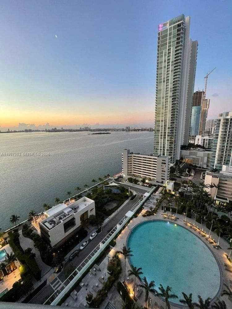 Condo 2BR 3BA - 650 NE 32nd St, Miami, FL