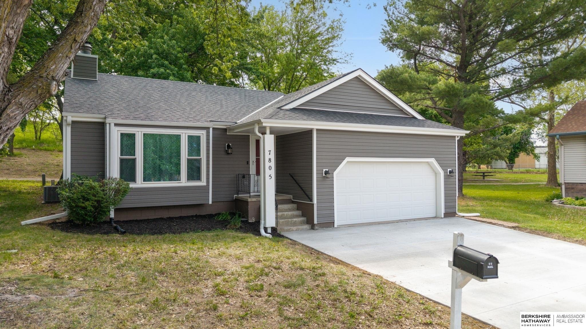 Single Family 3BR 3BA - 7805 Potter Plaza, Omaha, NE