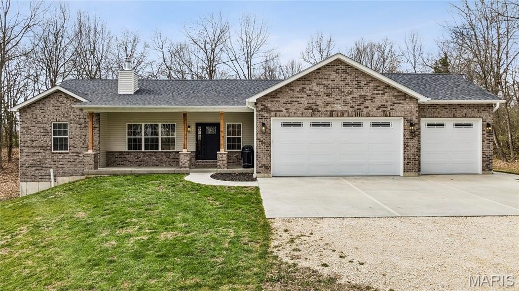 Single Family 3BR 4BA - 619 North Ethlyn Road, Winfield, MO