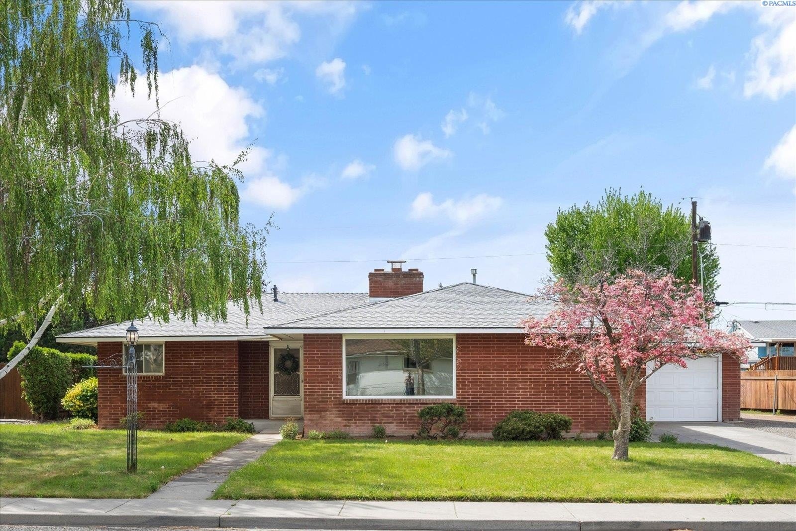 Other 3BR 2BA - 208 S Morain, Kennewick, WA