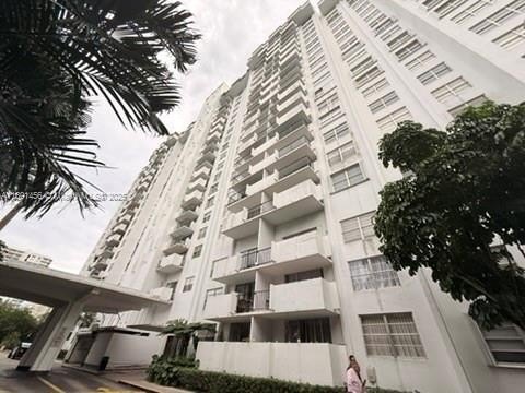 Condo 1BR 2BA - 2780 NE 183rd St, Aventura, FL