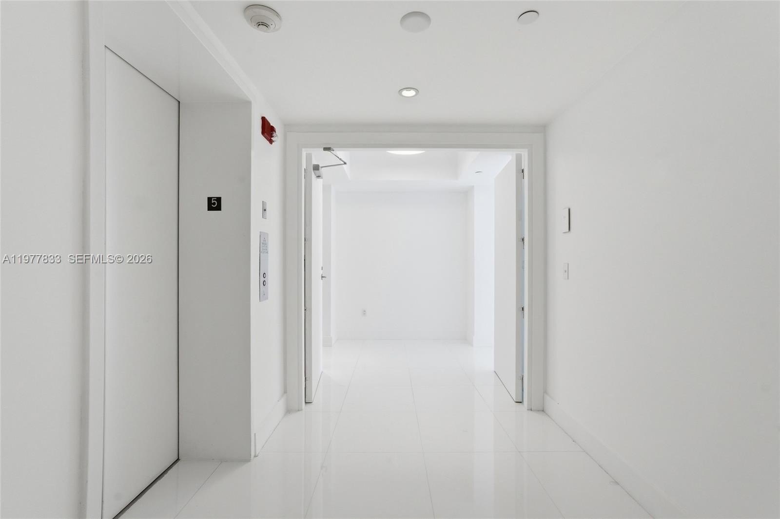 Condo 3BR 3BA - 2627 S Bayshore Dr, Miami, FL