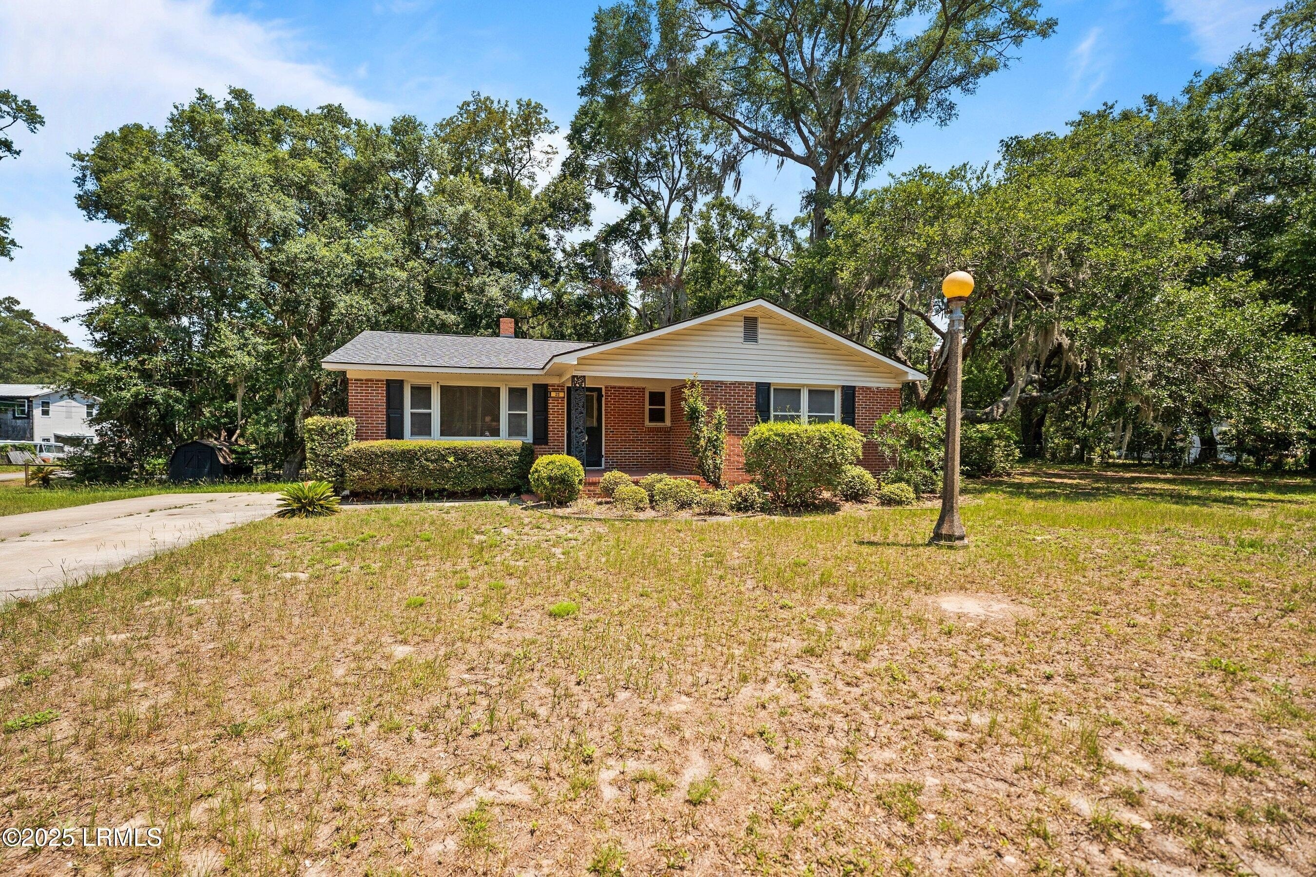 Single Family 3BR 2BA - 25 Miller Drive W, Beaufort, SC