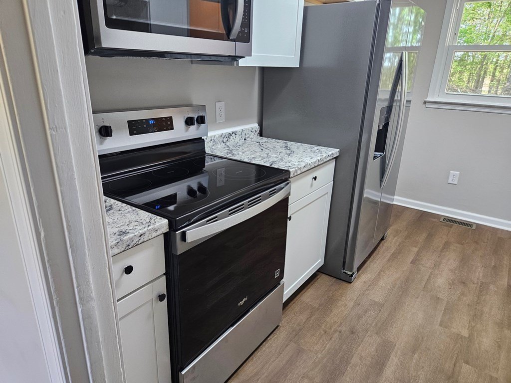 Single Family 3BR 1BA - 27369 Prince Edward Highway, Rice, VA