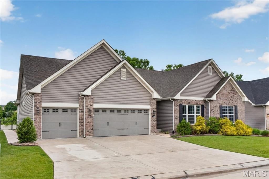 Single Family 4BR 3BA - 544 Miralago Shore Drive, St Peters, MO