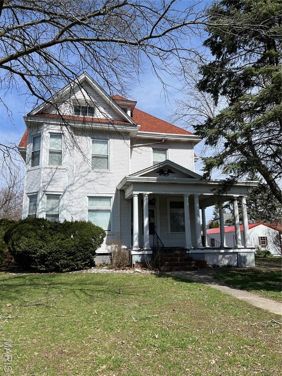 Single Family 4BR 3BA - 101 E 1st North Street, Mount Olive, IL