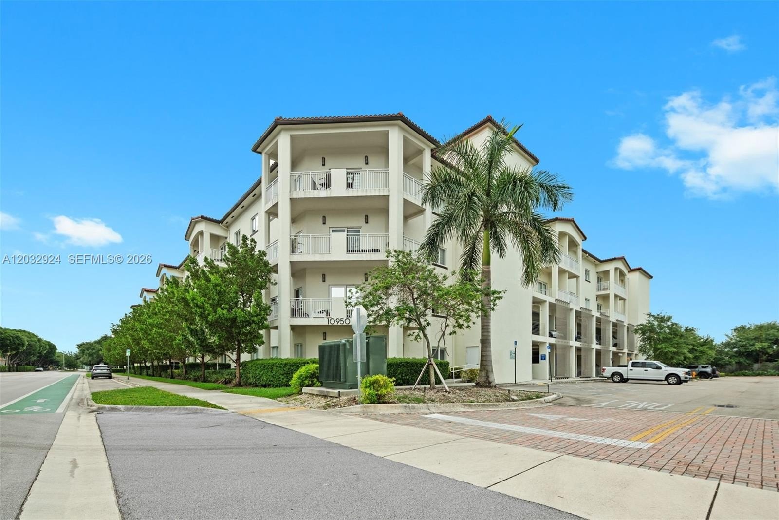 Condo 2BR 2BA - 10950 NW 82nd St, Doral, FL