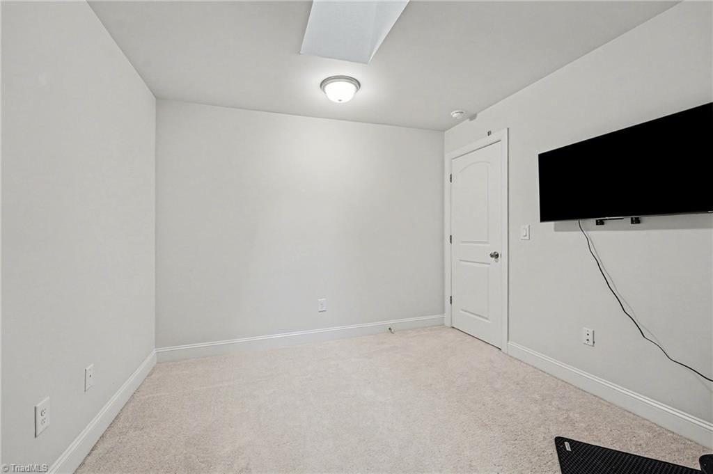 Single Family 3BR 3BA - 4346 Trotting Brook Lane, High Point, NC