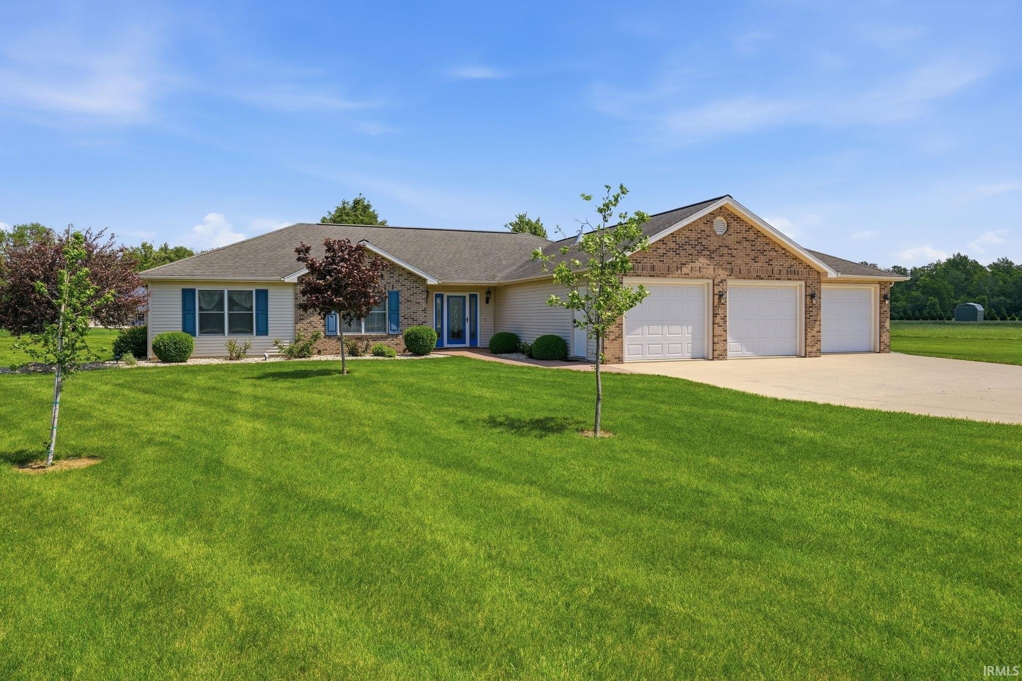 Single Family 3BR 2BA - 3827 NW SR 116, Markle, IN