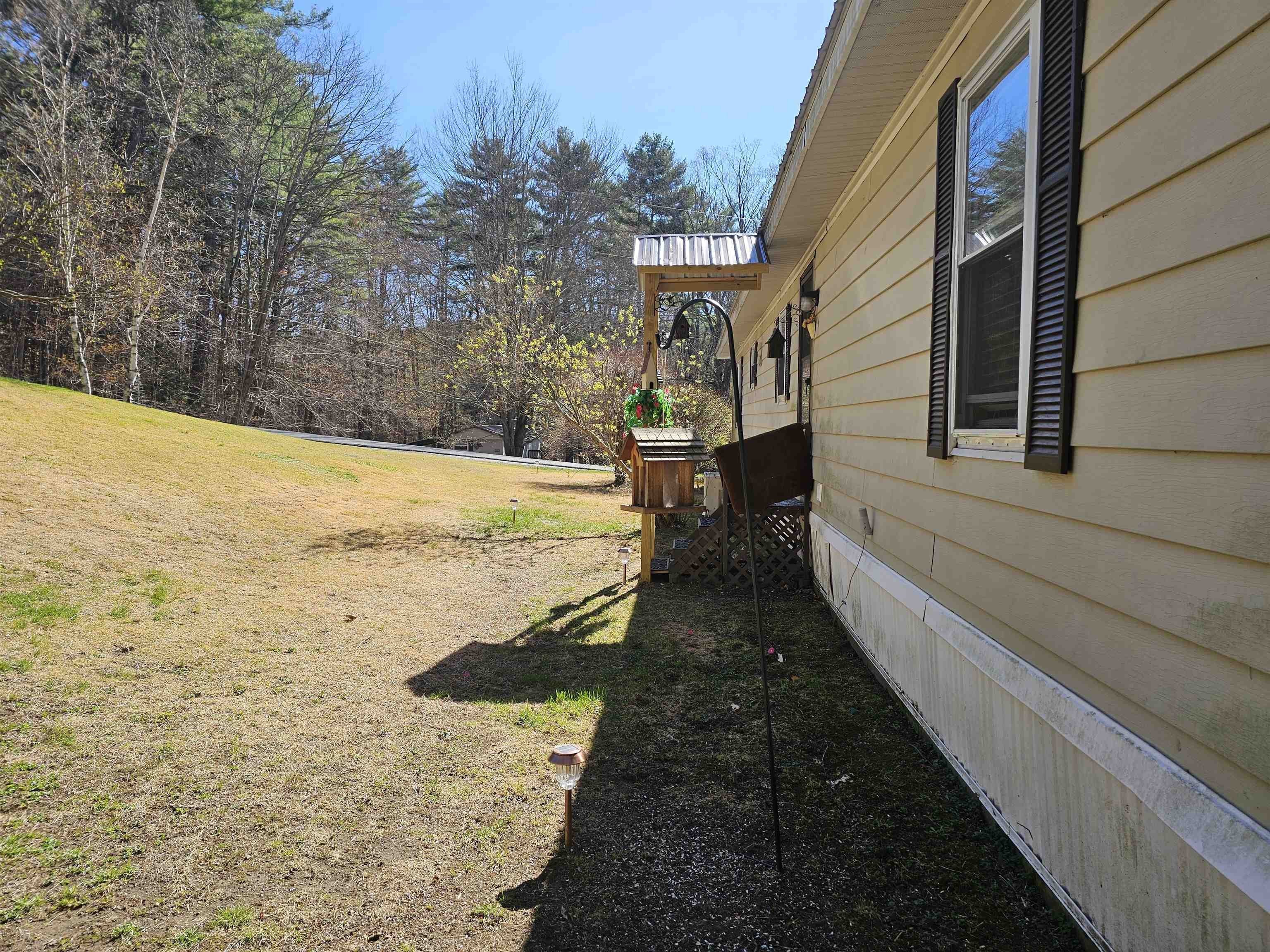 Manufactured Housing 2BR 1BA - 66 Brandon Place, Claremont, NH