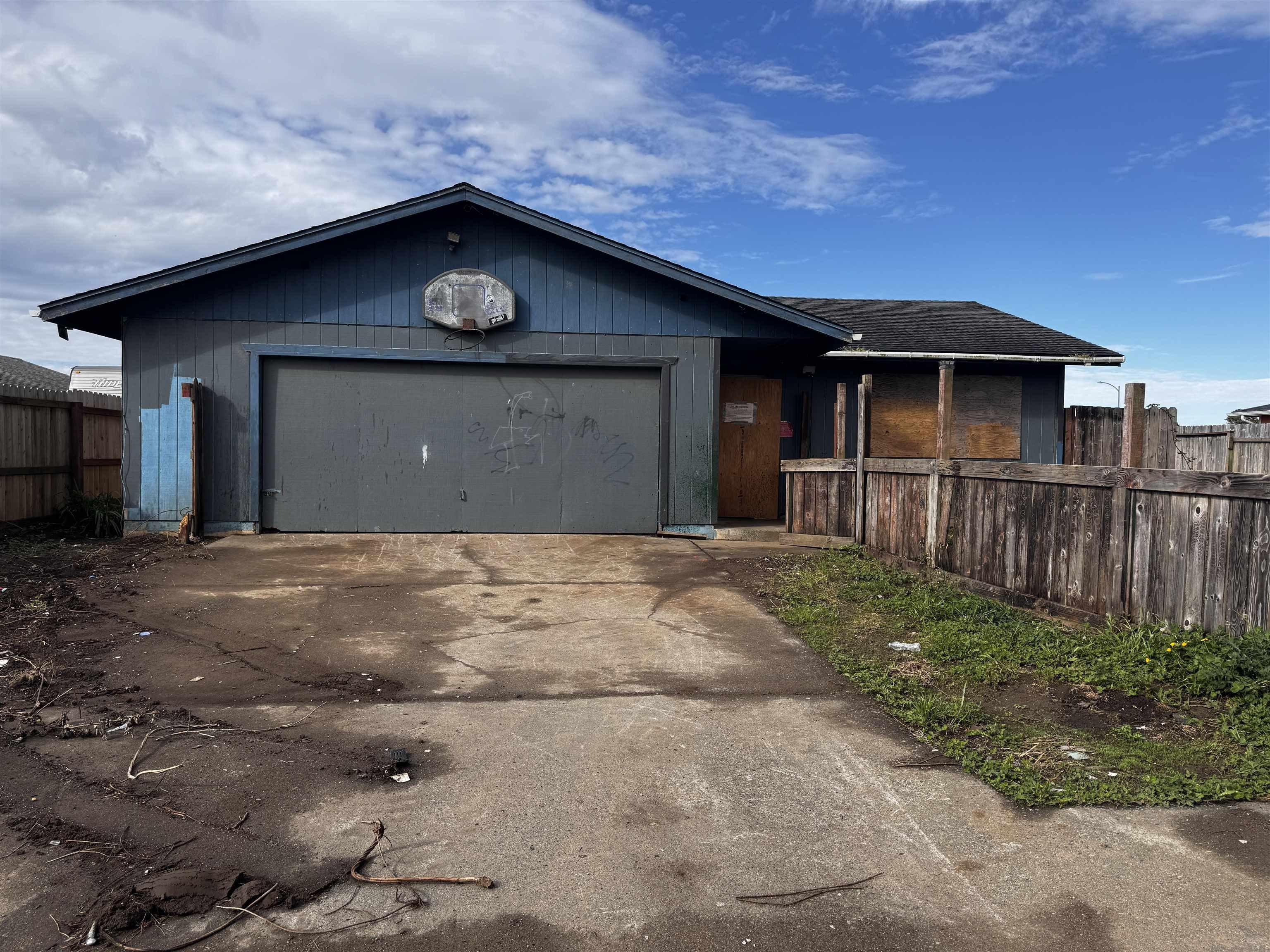 Single Family 4BR 2BA - 1430 Margie, Crescent City, CA