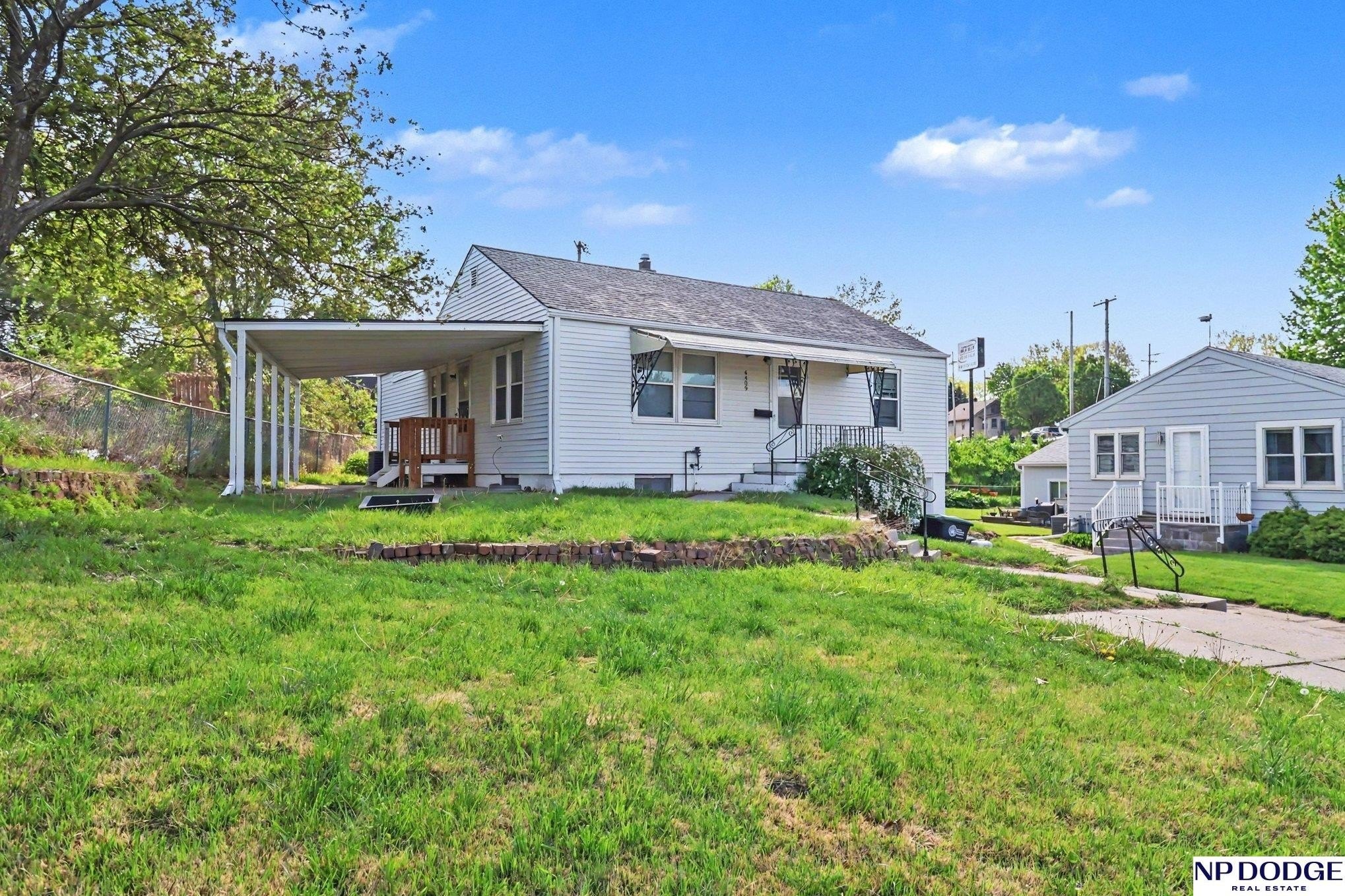 Single Family 3BR 2BA - 4409 S 42 Avenue, Omaha, NE
