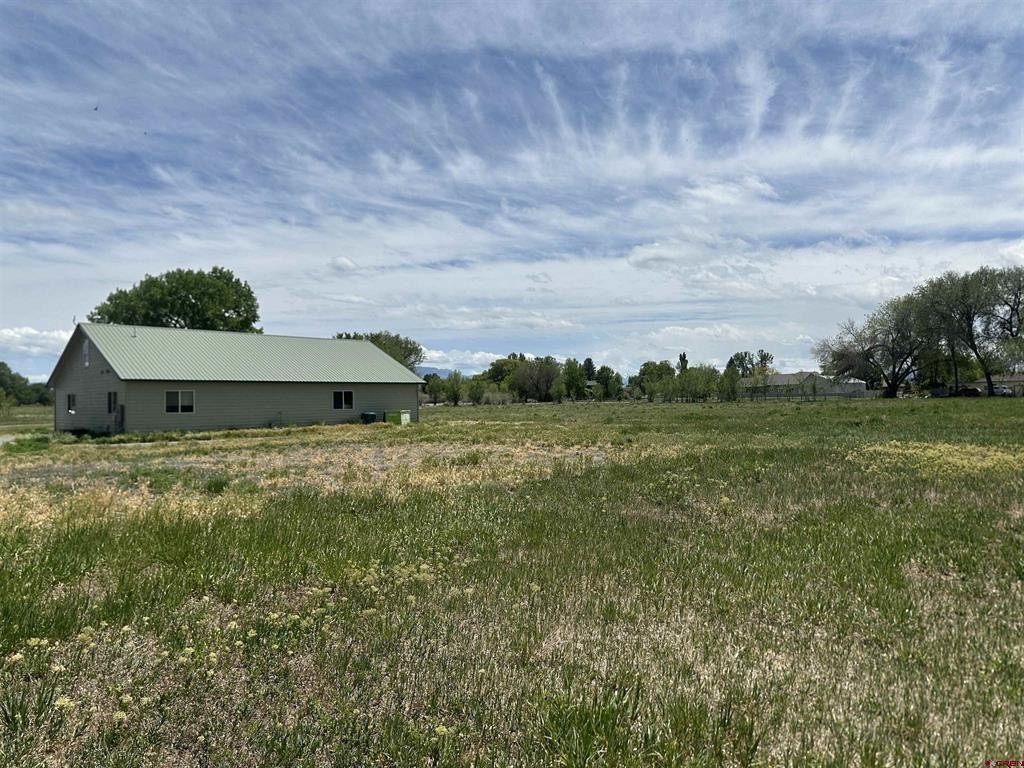 Single Family - 16674 6300 Road, Montrose, CO