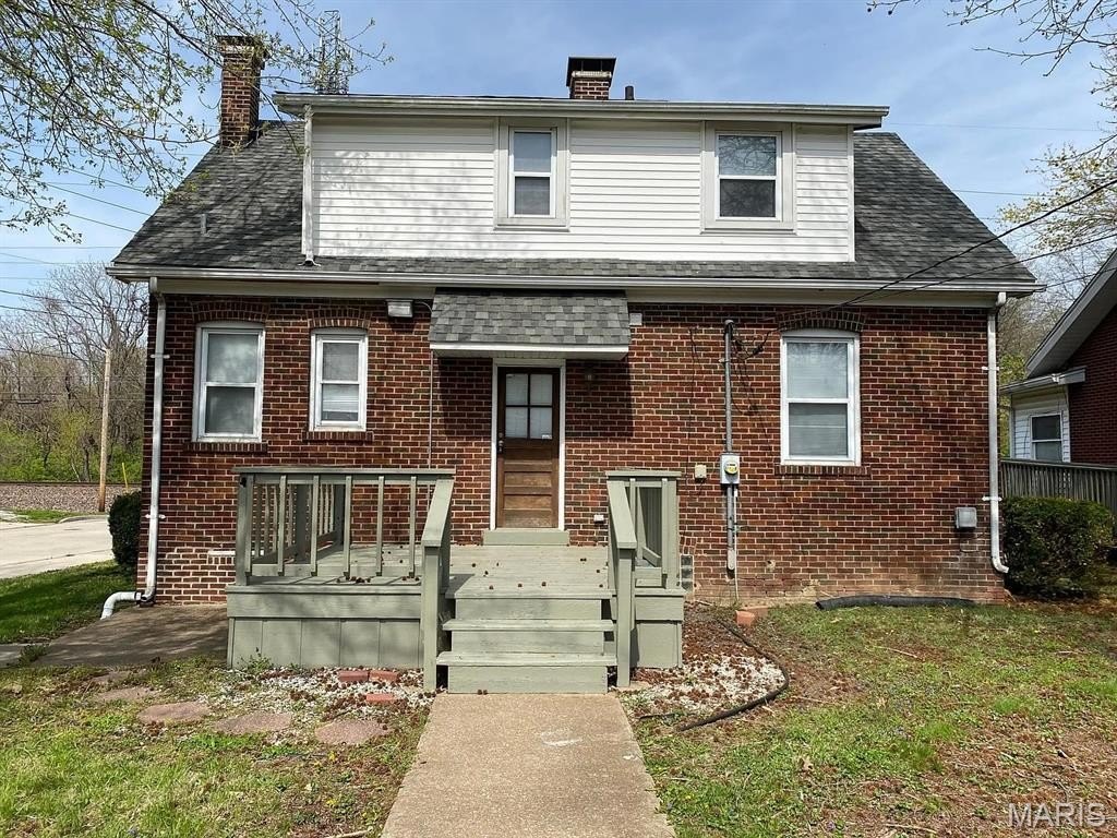 Single Family 3BR 2BA - 2218 W A Street, Belleville, IL
