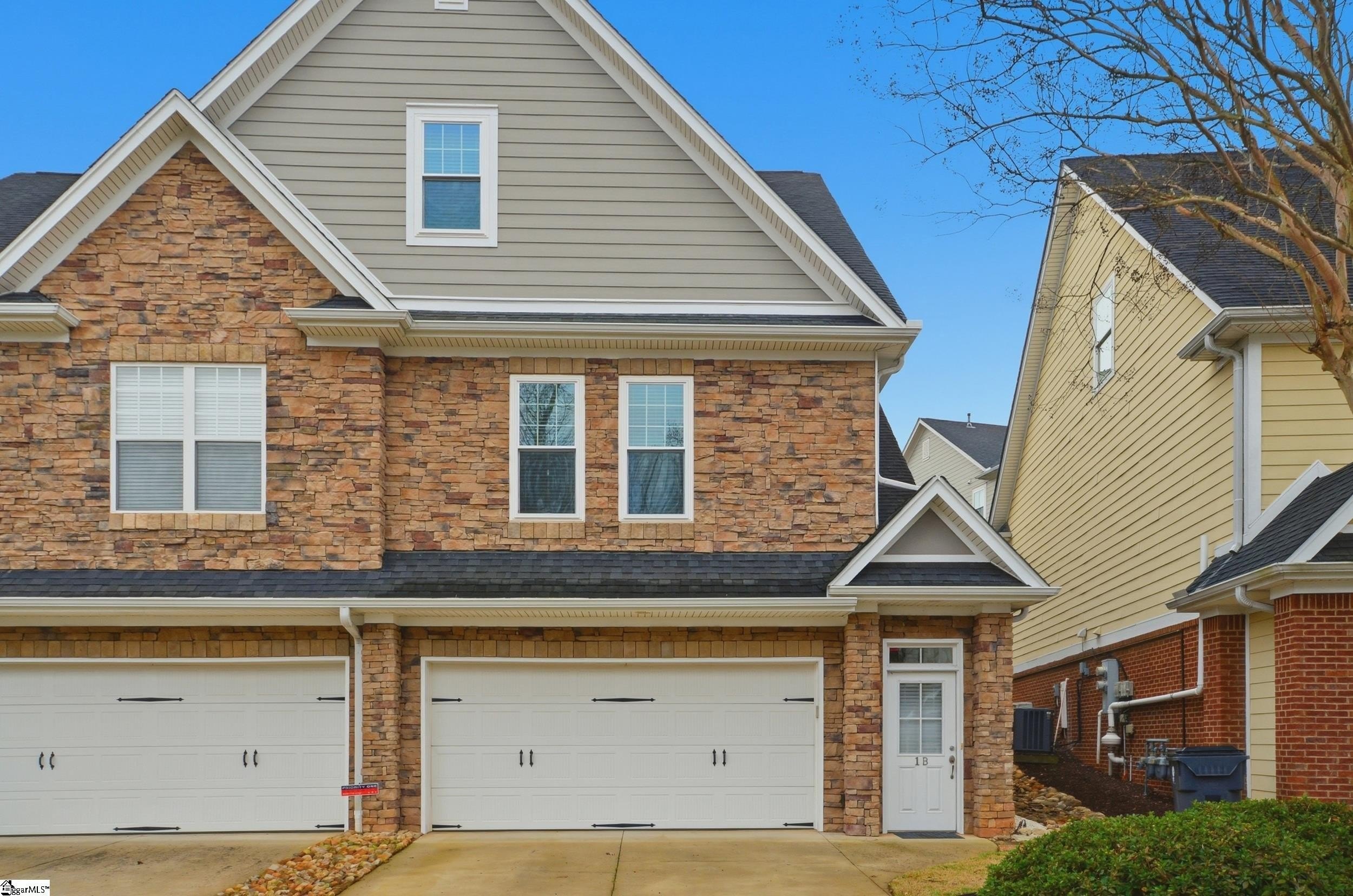 Single Family 3BR 3BA - 1 Edge Court, Greenville, SC
