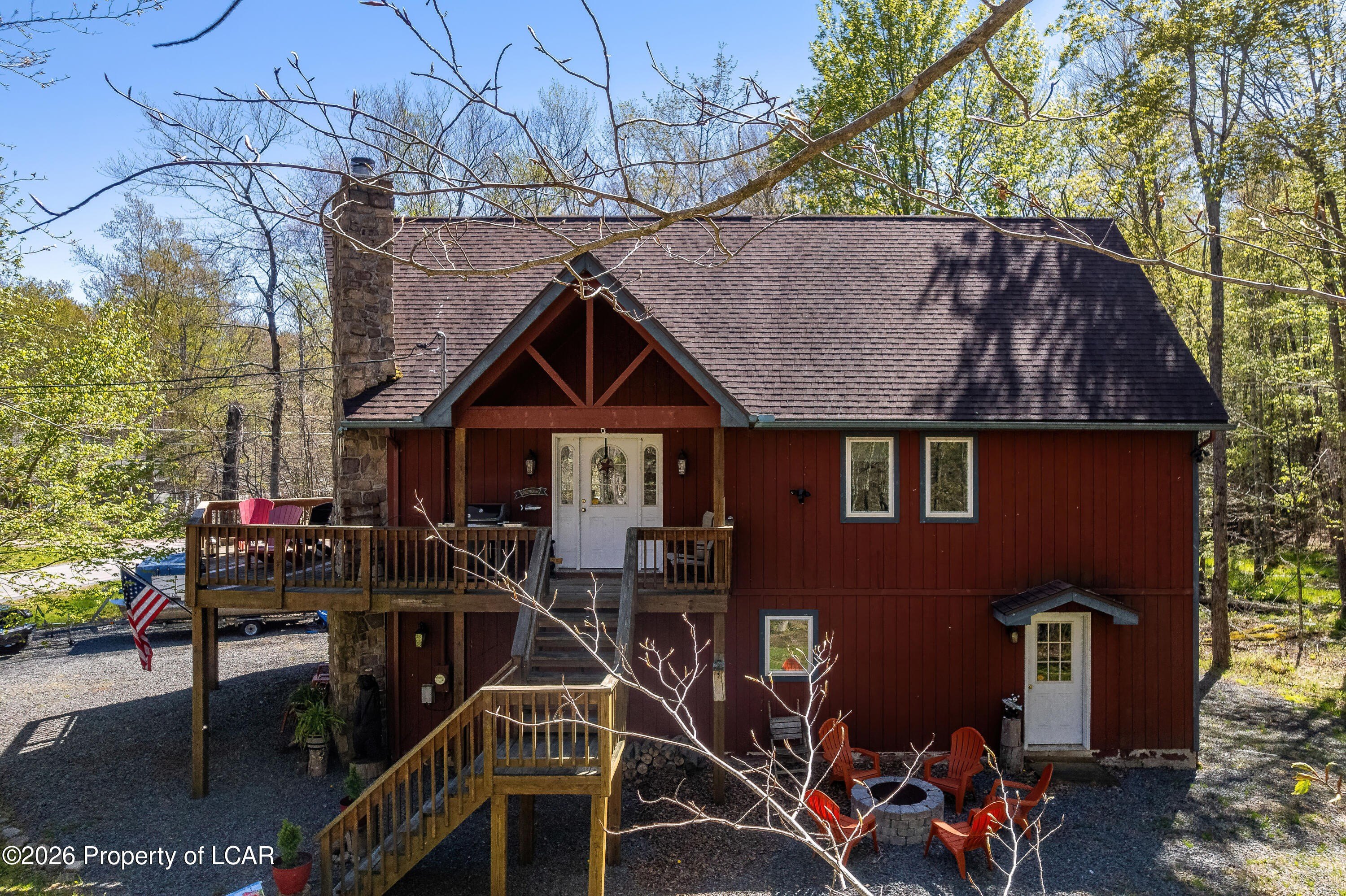 Single Family 4BR 3BA - 329 Maxatawny Drive, Pocono Lake, PA