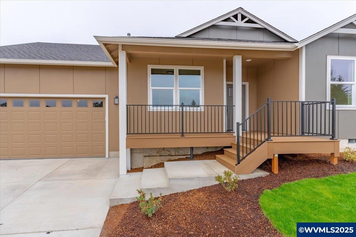 Single Family 3BR 2BA - 1127 SW Valsetz Av, Dallas, OR
