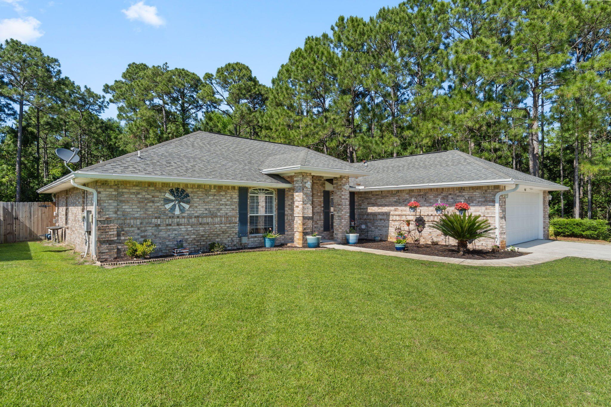 Single Family 3BR 2BA - 9518 Pouder Lane, Navarre, FL