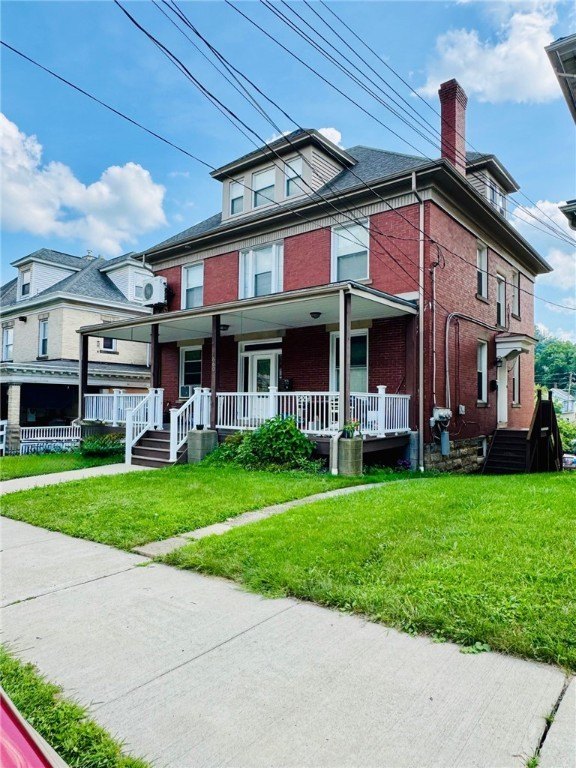 Single Family 4BR - 660 E Maiden Street, City of Washington, PA