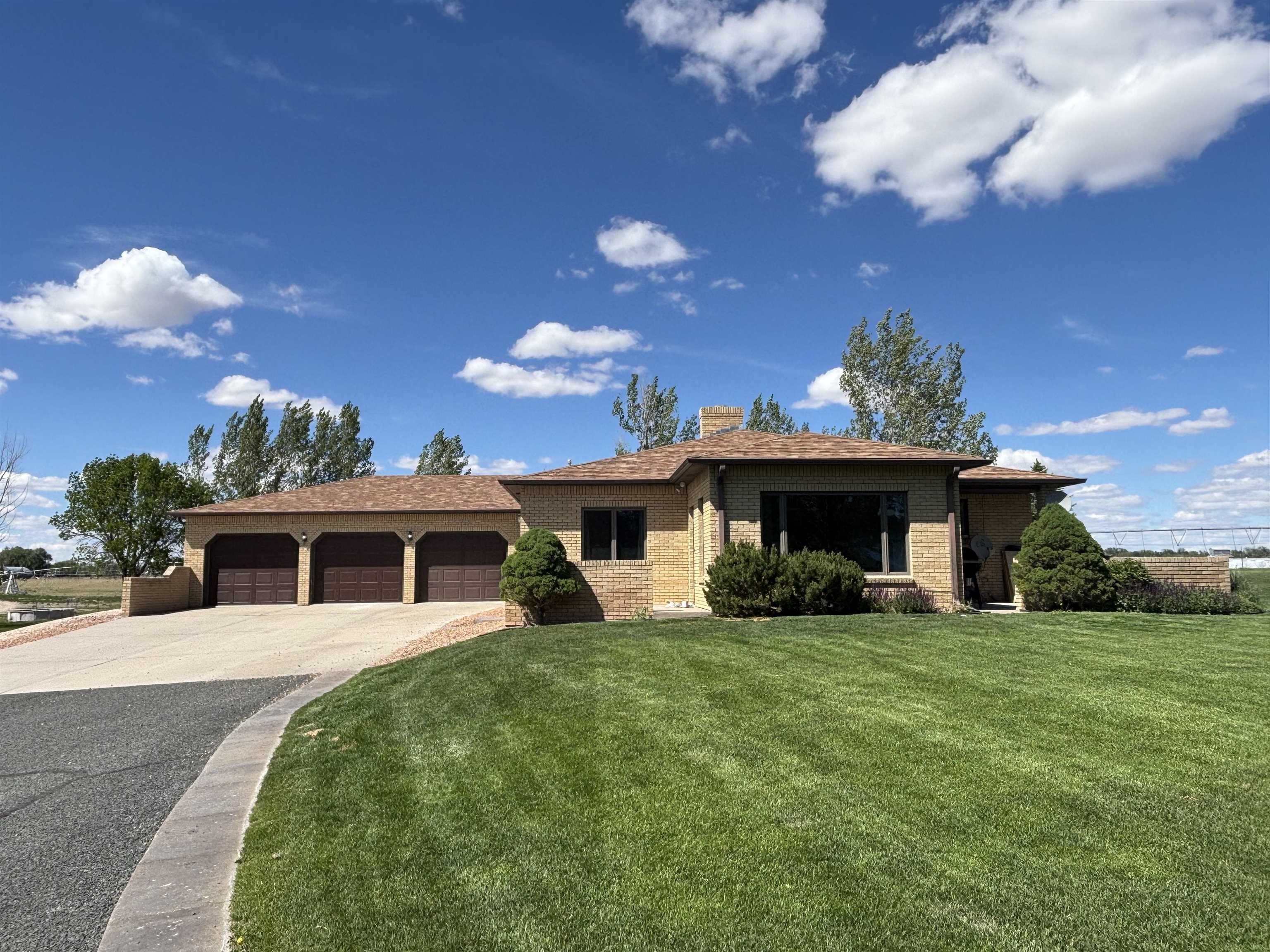 Single Family 4BR 2BA - 161 Cottonwood Terrace, Torrington, WY
