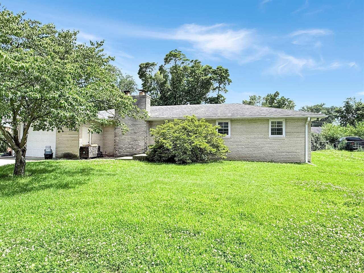 Single Family 3BR 2BA - 2525 E Thomas Ave, Terre Haute, IN