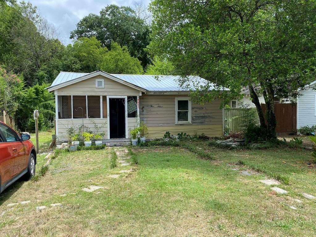 Single Family 2BR 1BA - 1806 21st Court, Phenix City, AL