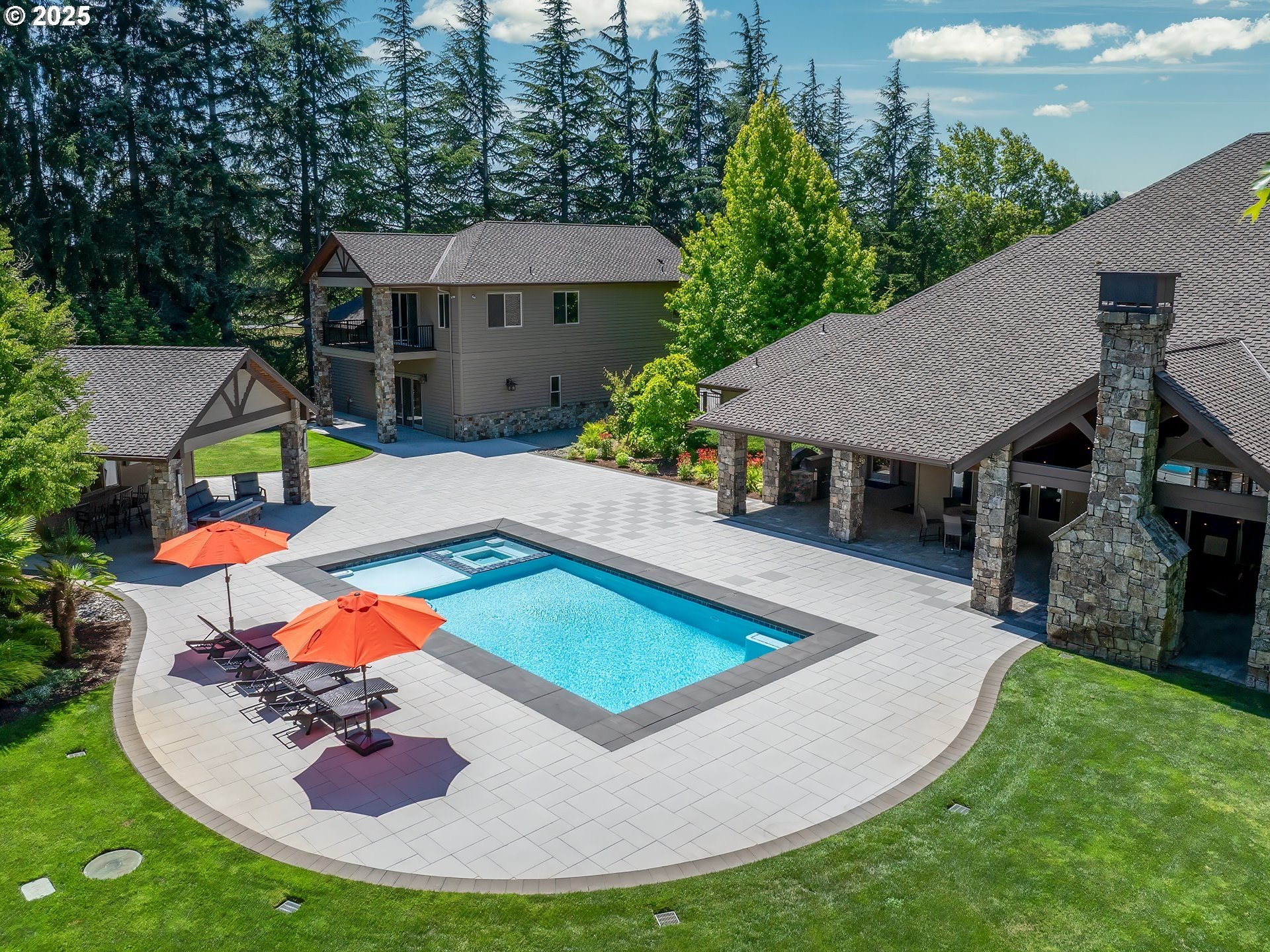 Single Family 4BR 5BA - 15215 NW FAIR ACRES Dr, Vancouver, WA
