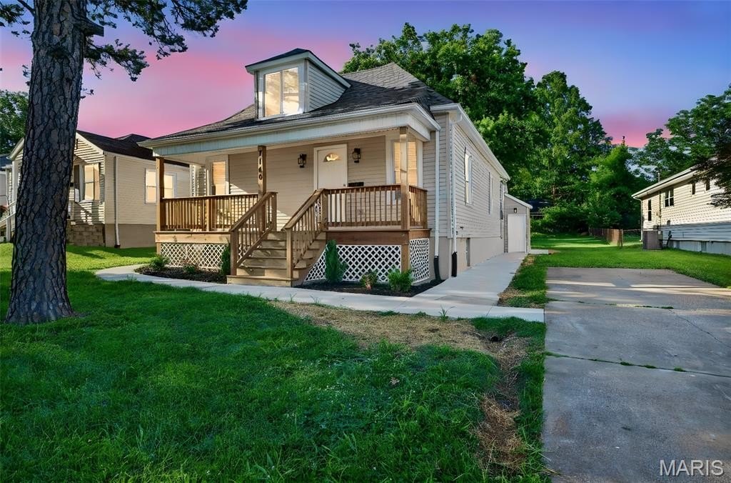 Single Family 2BR 2BA - 7146 Mardel Avenue, St Louis, MO