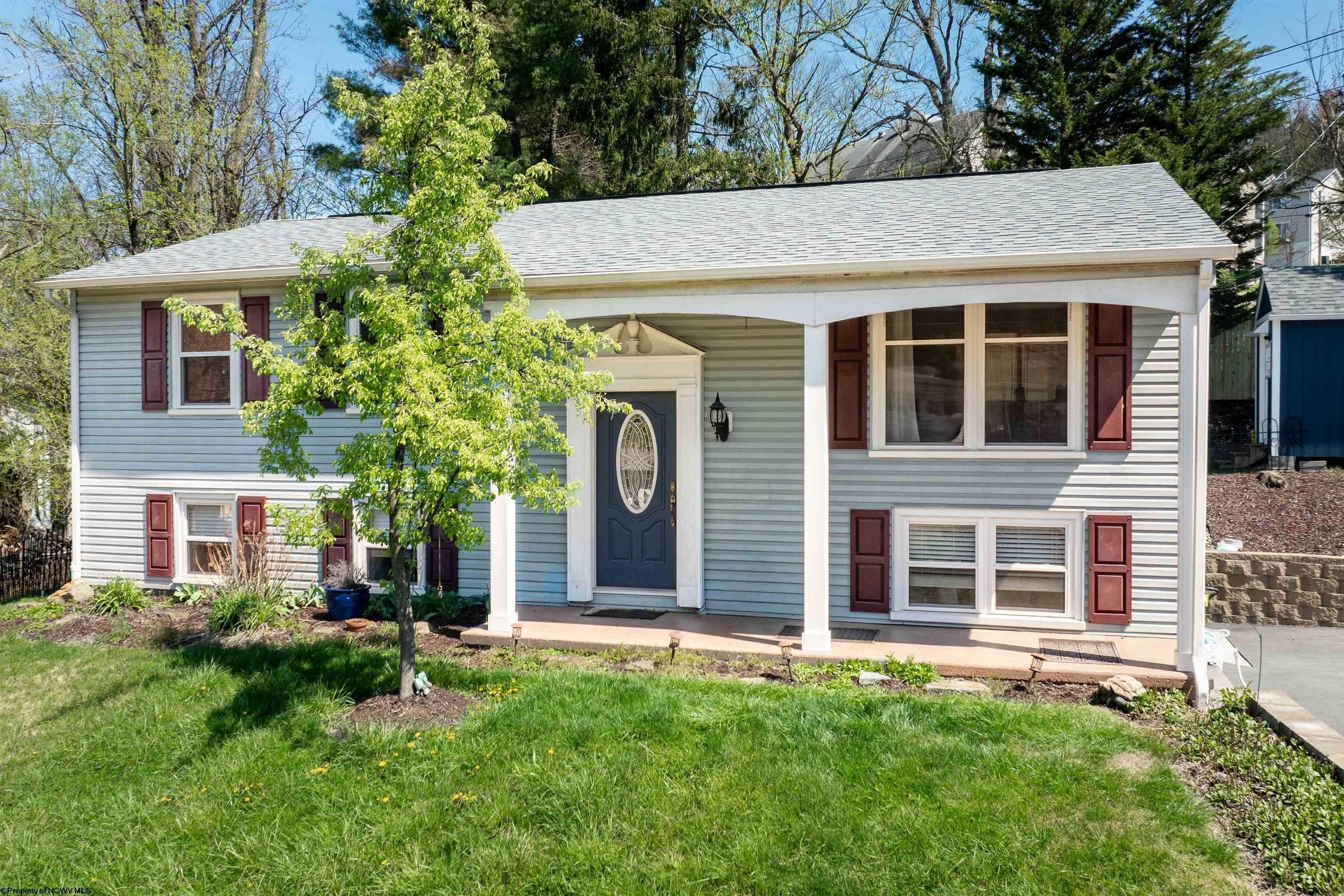 Single Family 4BR 2BA - 845 Stewart Street, Morgantown, WV