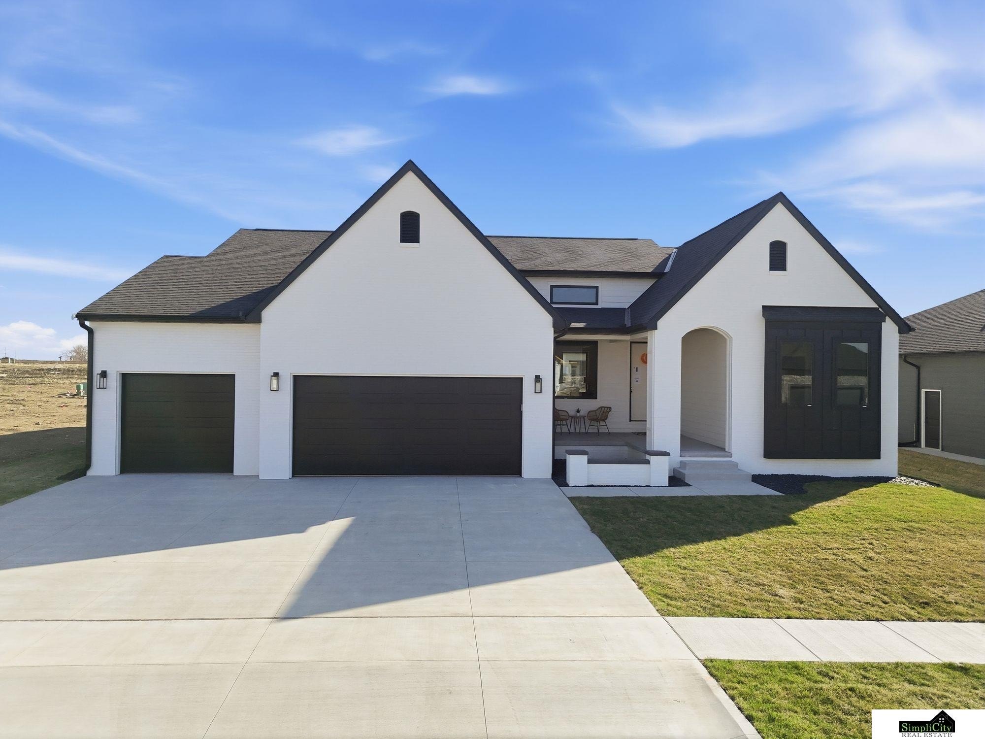 Single Family 5BR 3BA - 8811 Dragonfly Lane, Lincoln, NE