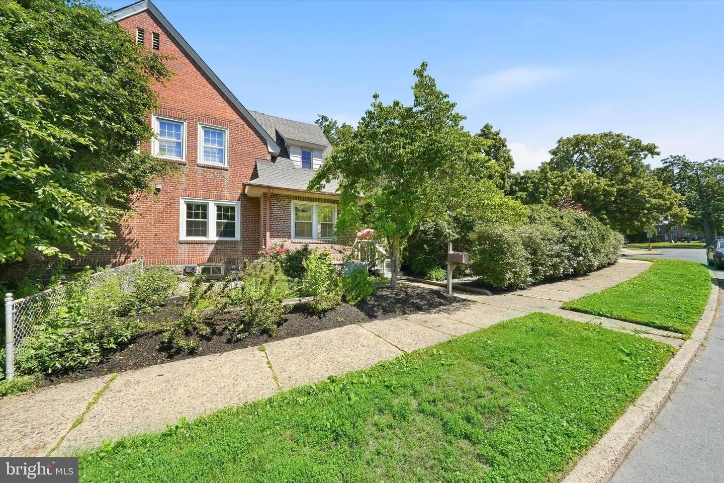Single Family 4BR 3BA - 201 S BANCROFT PKWY, WILMINGTON, DE
