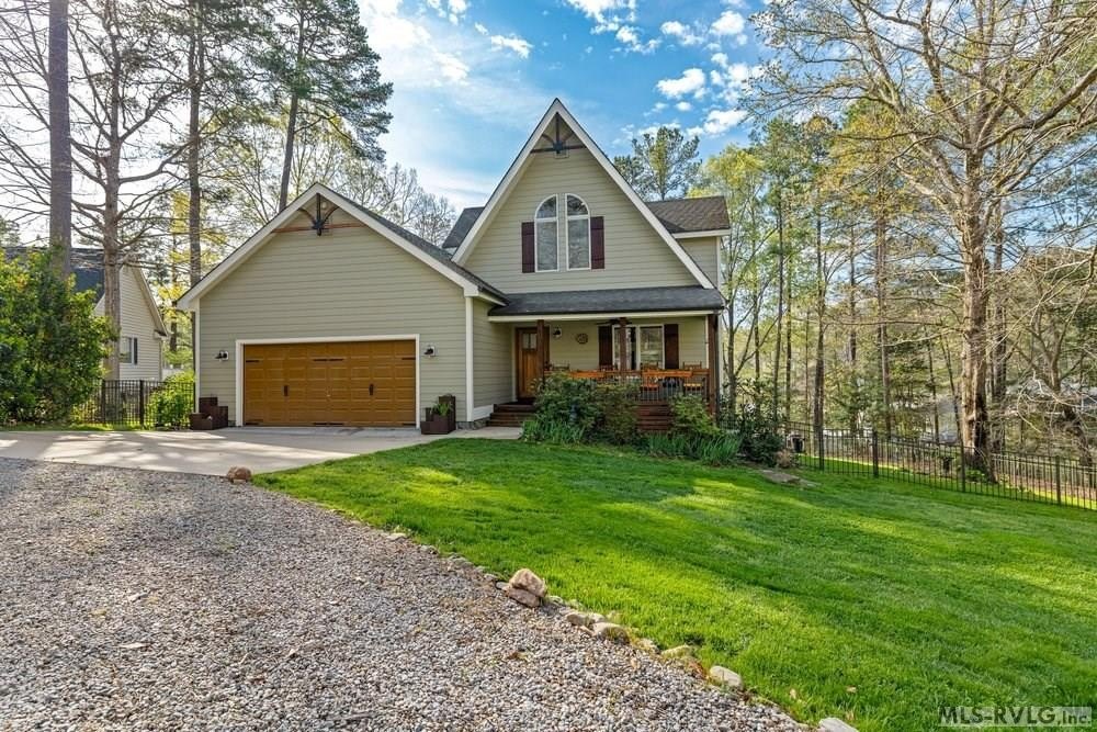Single Family 3BR 3BA - 806 Hawtree  Way, Boydton, VA