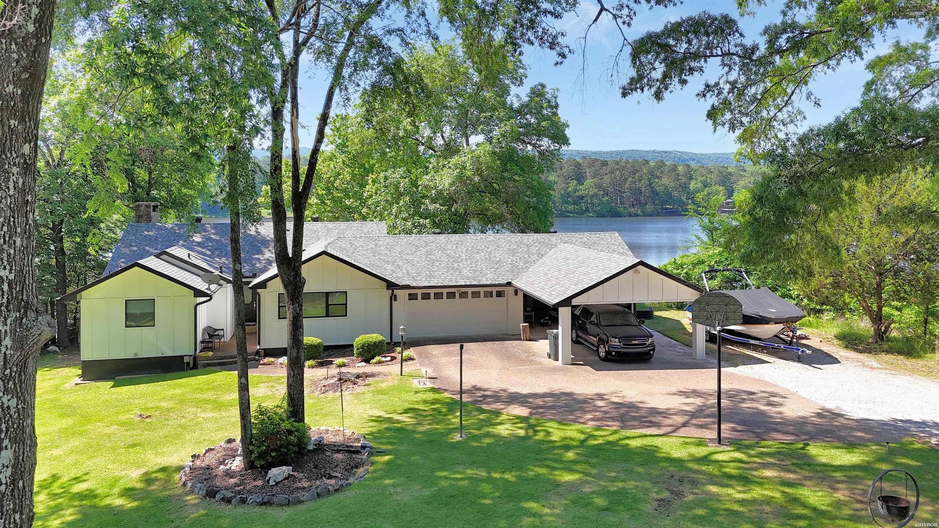 Single Family 4BR 3BA - 100 SILVERWOOD Point, Hot Springs, AR