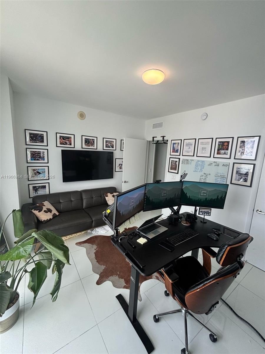 Condo 2BR 2BA - 465 Brickell Ave, Miami, FL