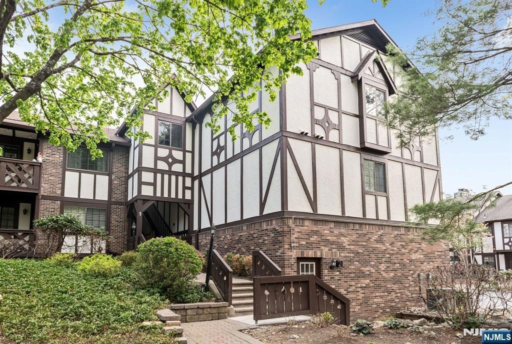 Other 2BR 2BA - 107 Mark Twain Way, Mahwah, NJ