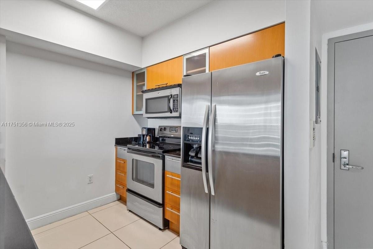 Condo 1BR 1BA - 1750 N Bayshore Dr, Miami, FL