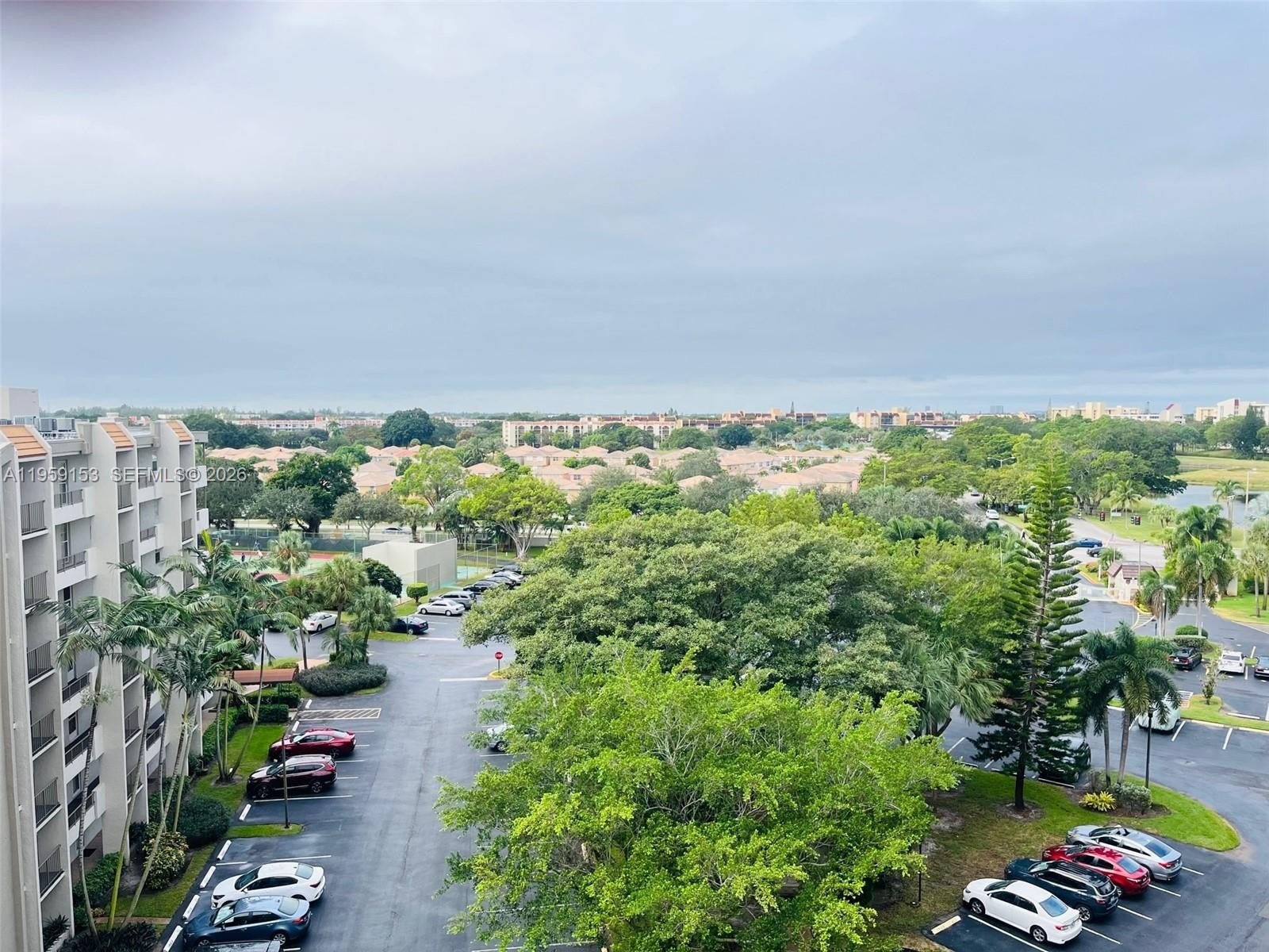 Condo 3BR 3BA - 3940 Inverrary Blvd, Lauderhill, FL