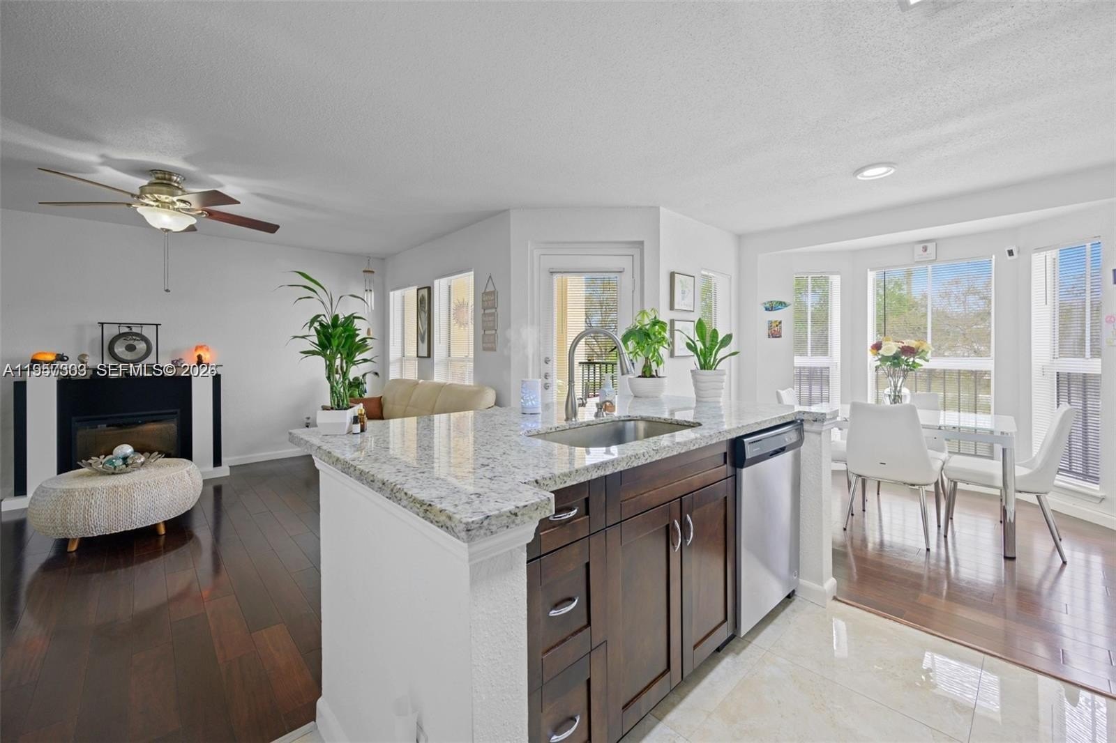 Condo 1BR 1BA - 777 Riverside Dr, Coral Springs, FL