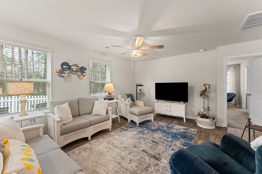 Single Family 4BR 2BA - 79 Our Way Drive, KILMARNOCK, VA