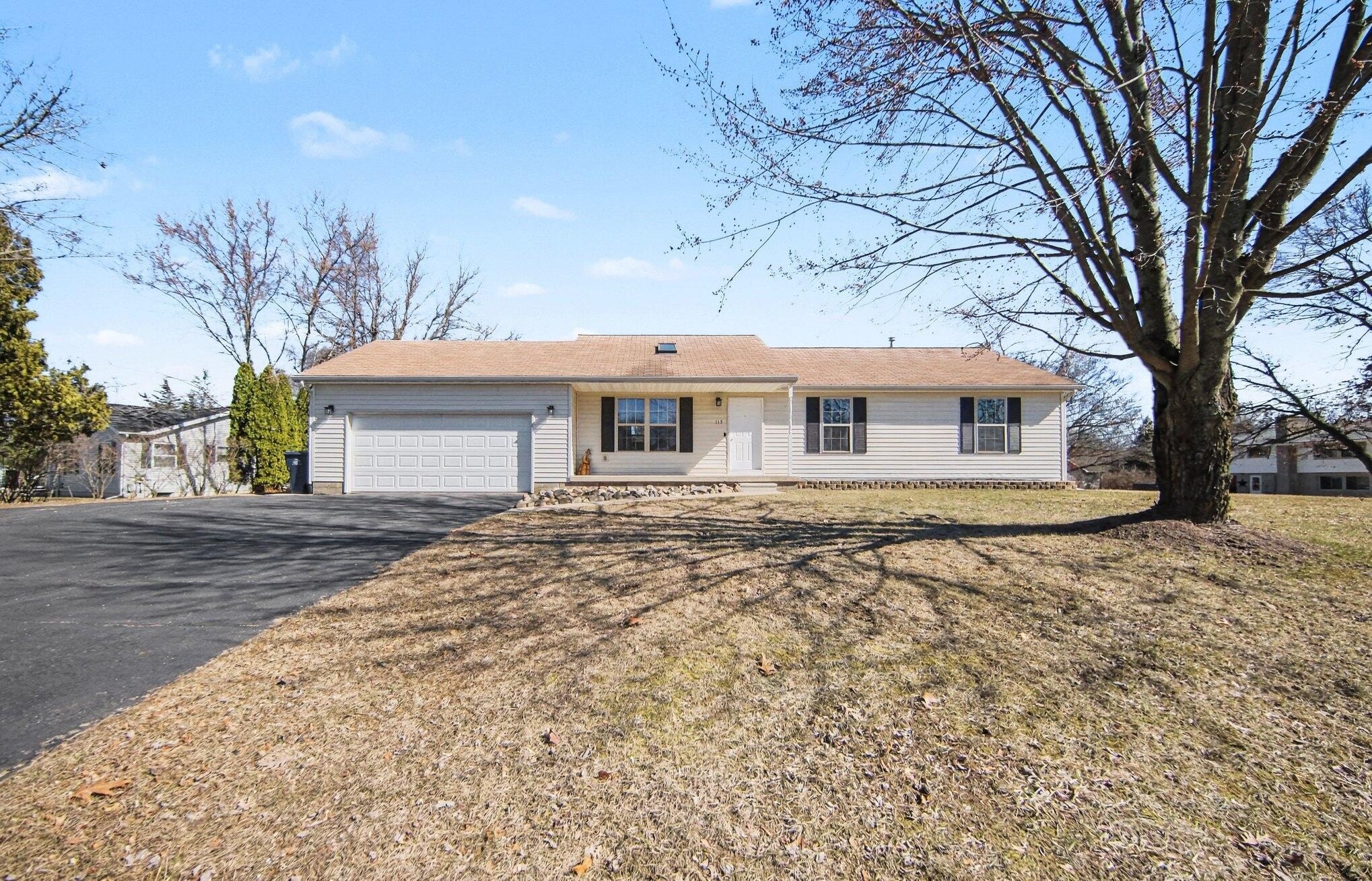 Single Family 3BR 2BA - 115 Sussex Place, Brooklyn, MI