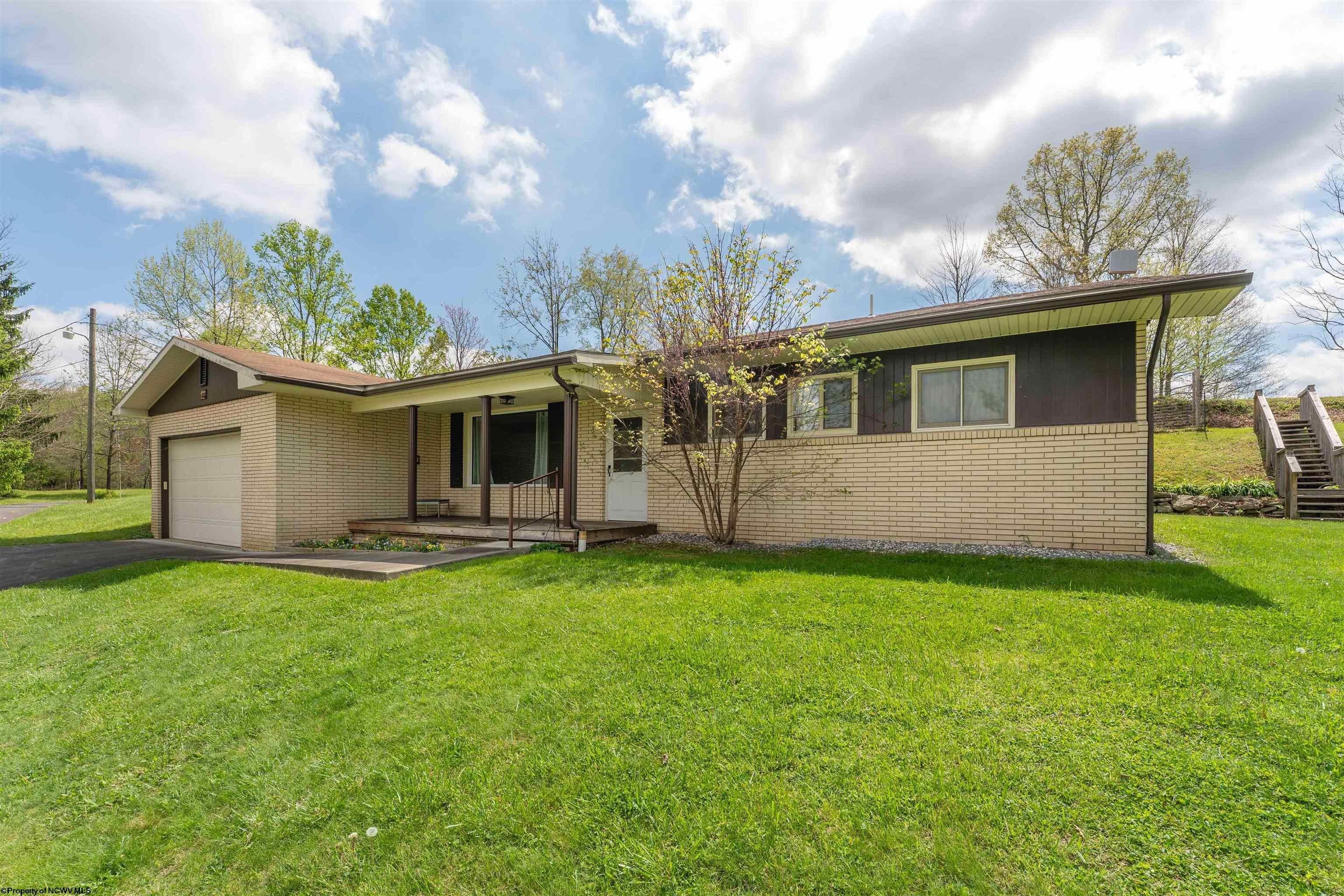 Single Family 3BR 2BA - 822 Kingwood Pike, Morgantown, WV