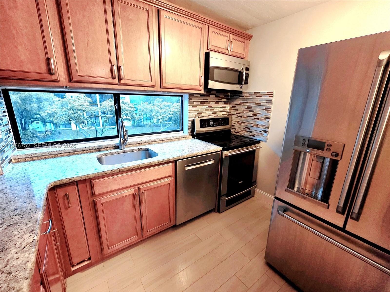 Condo 2BR 2BA - 17021 N Bay Rd, Sunny Isles Beach, FL