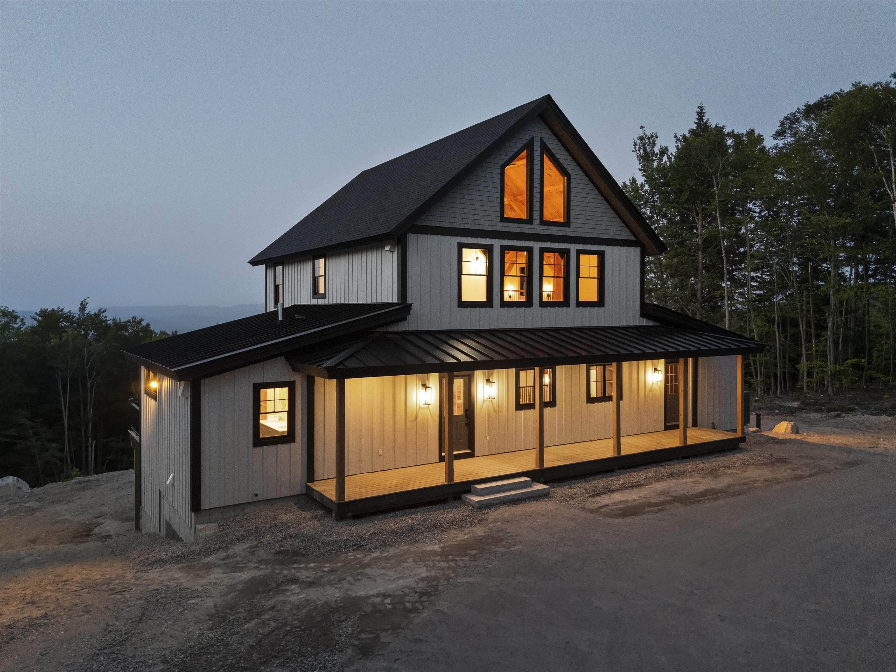 Single Family 4BR 3BA - 19 Passaconway Road, Ossipee, NH