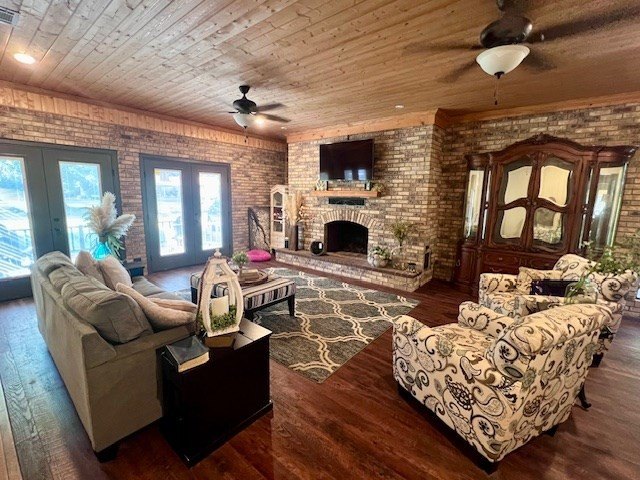 Single Family 3BR 4BA - 611 McIlwain Dr, Waynesboro, MS