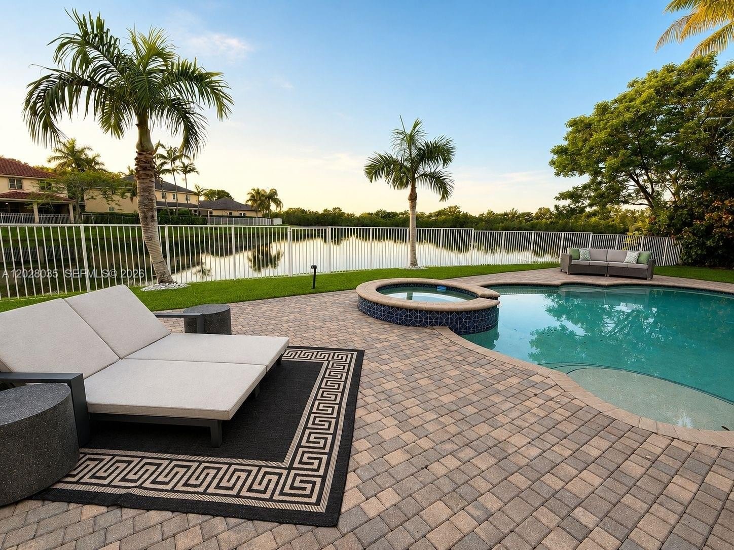 Single Family 6BR 4BA - 1088 Skylark Dr, Weston, FL