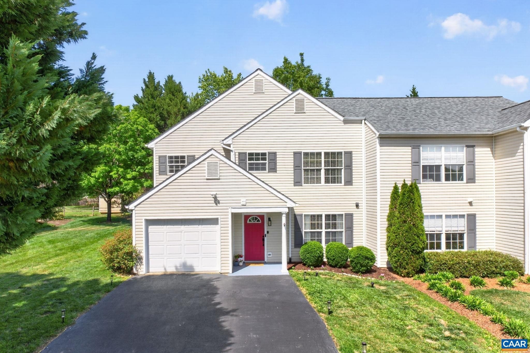 Single Family 3BR 3BA - 1557 PRIMROSE LN, CHARLOTTESVILLE, VA