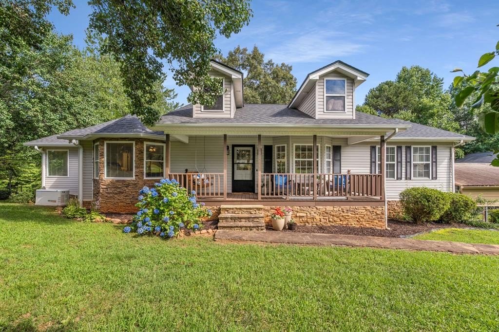 Single Family 4BR 4BA - 214 Piney Woods Drive, Ellijay, GA