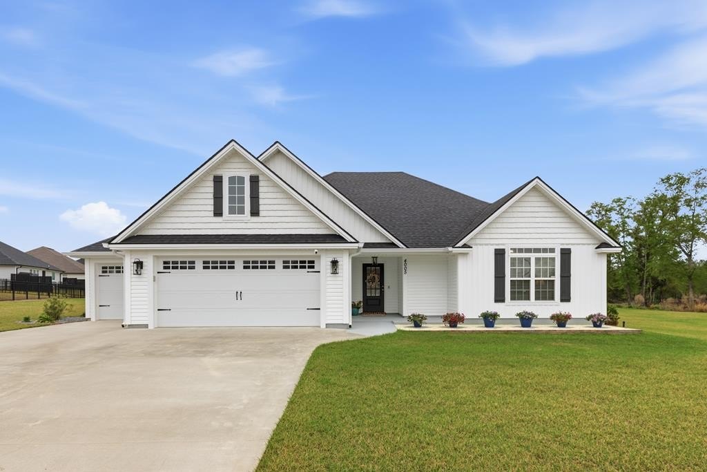 Single Family 4BR 2BA - 4005 Pearson Way, Hahira, GA